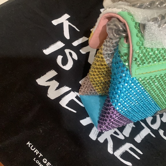 Mini Kensington Rhinestone Shoulder Bag
Kurt Geiger London - Picture 16 of 17